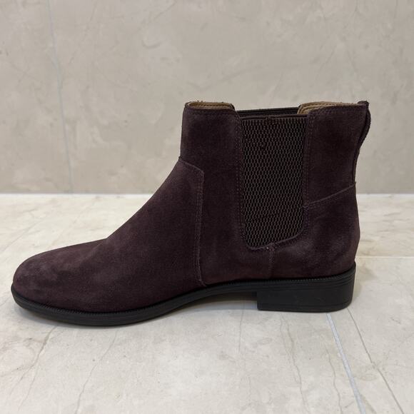 NWOB Vionic Alana Sz 8 Boots Plum Suede Water Repellent Chelsea Booties Leather - Picture 3 of 7